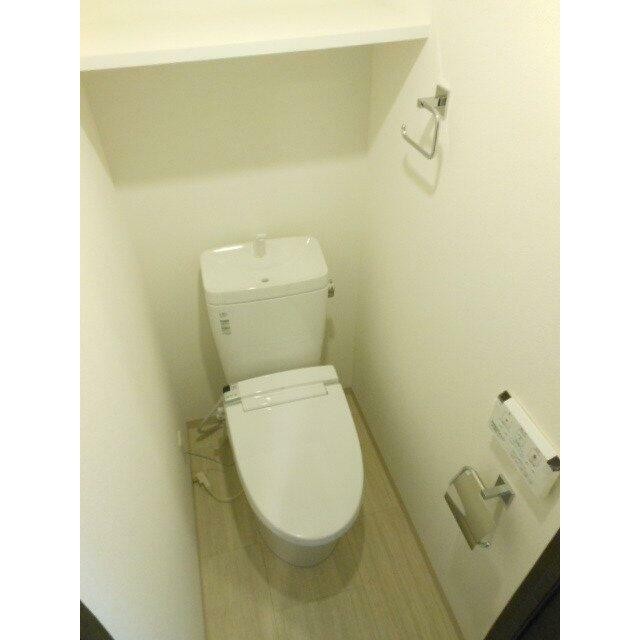 シャワー付トイレ(内装)