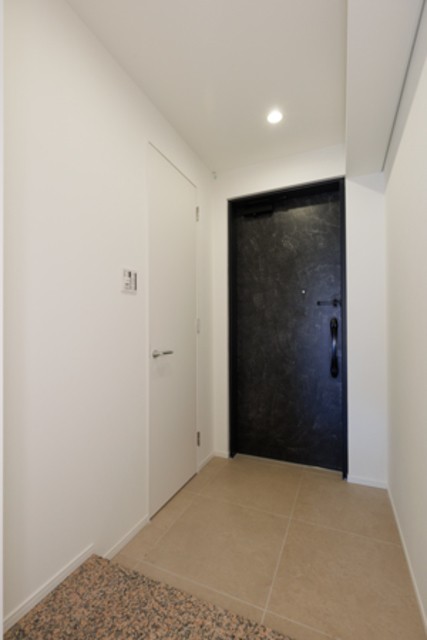 ※写真は同タイプ住戸です。(玄関)