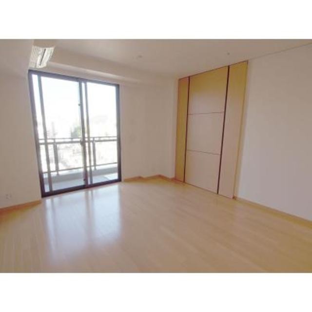 ※写真は同タイプ住戸です。(居間)