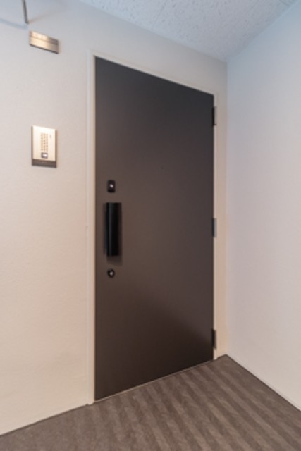 ※写真は同タイプ住戸です。(玄関)