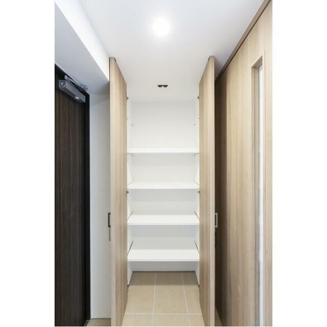 シューズボックス