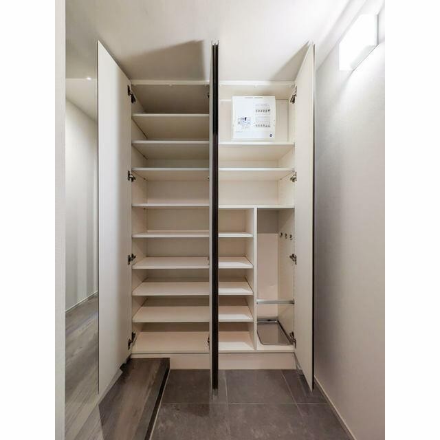 シューズボックス