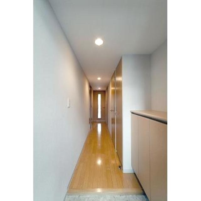 ※同仕様写真含む(玄関)