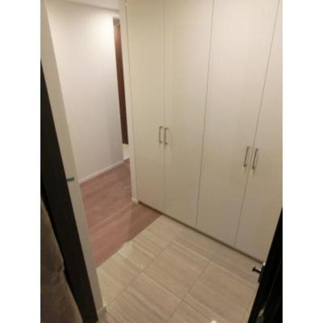 ※写真は同タイプ住戸です。(玄関)