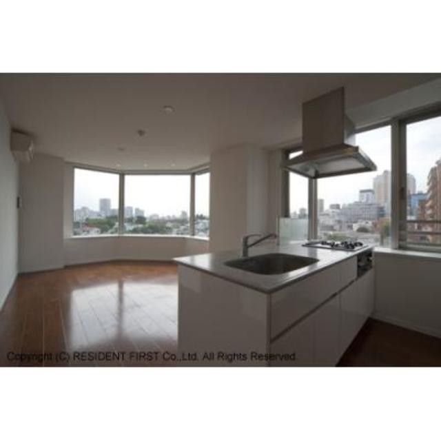 ※写真は同タイプ住戸です。(居間)