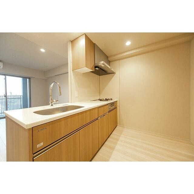 ※写真は同タイプ住戸です。(キッチン)