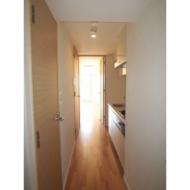 廊下 Aタイプ2011年1月撮影 同タイプ1001号室の写真です。