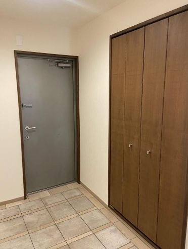(玄関)