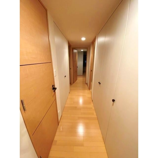 ※写真は同タイプ住戸です。(玄関)