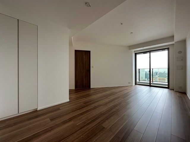 ※写真は同タイプ住戸です。(居間)