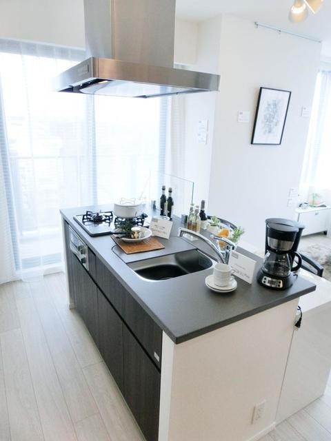 ※写真は同タイプ住戸です。(キッチン)