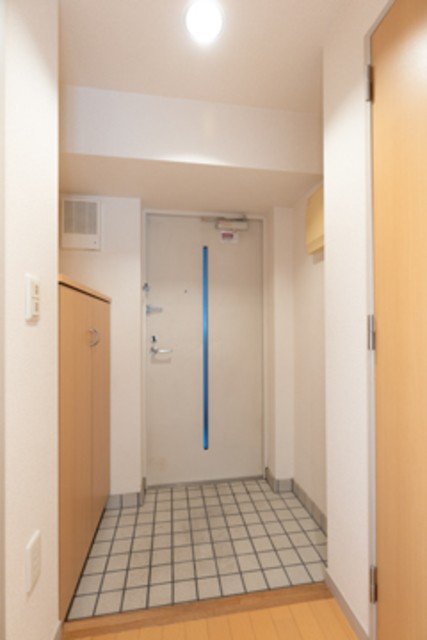 ※写真は同タイプ住戸です。(玄関)