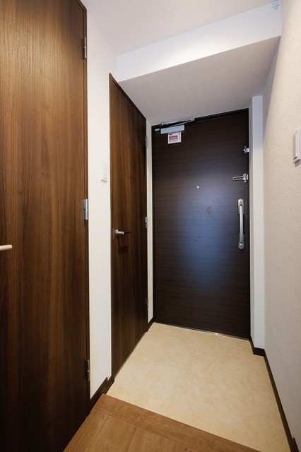 ※写真は同タイプ住戸です。(玄関)