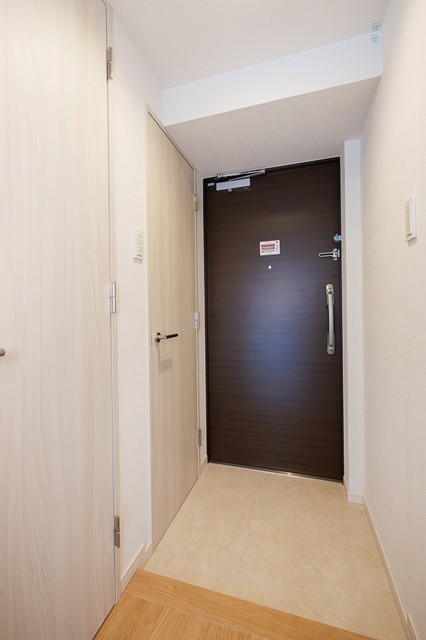 ※写真は同タイプ住戸です。(玄関)