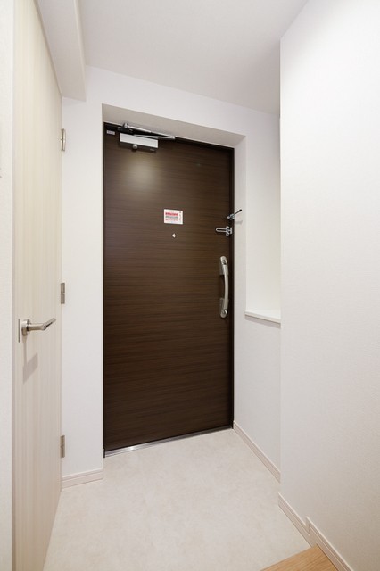 ※写真は同タイプ住戸です。(玄関)