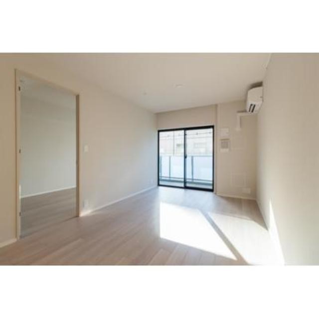 ※写真は同タイプ住戸です。(居間)