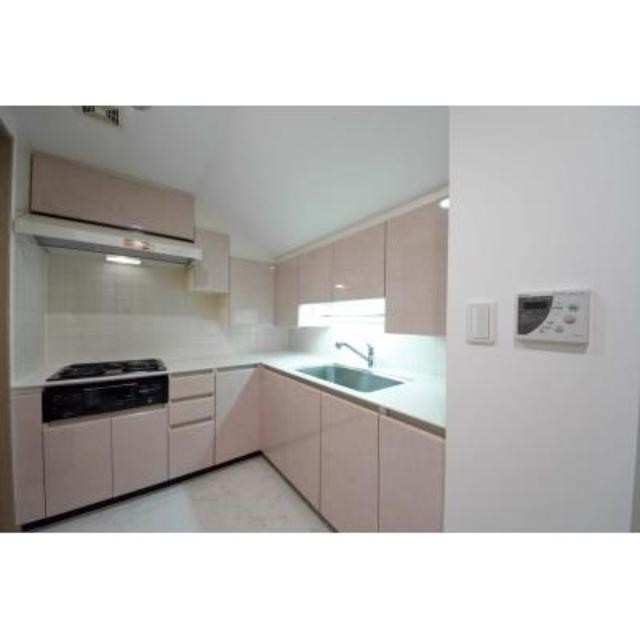 ※写真は同タイプ住戸です。(キッチン)