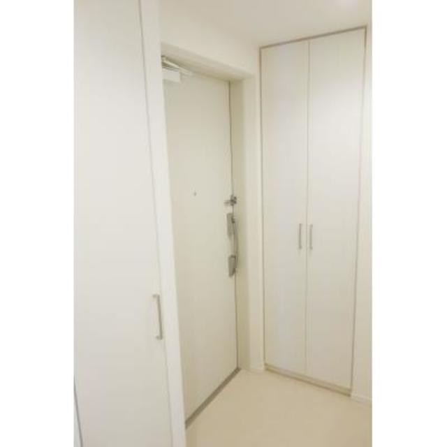 ※写真は同タイプ住戸です。(玄関)