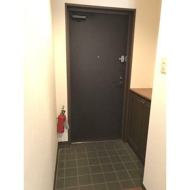 ※同仕様写真含む(玄関)