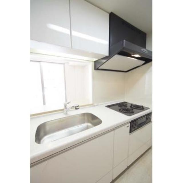 ※写真は同タイプ住戸です。(キッチン)