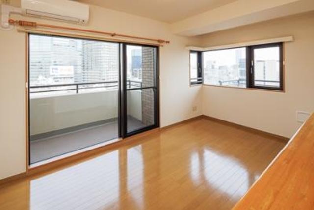 ※写真は同タイプ住戸です。(居間)