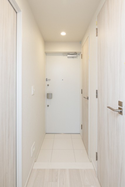 ※写真は同タイプ住戸です。(玄関)
