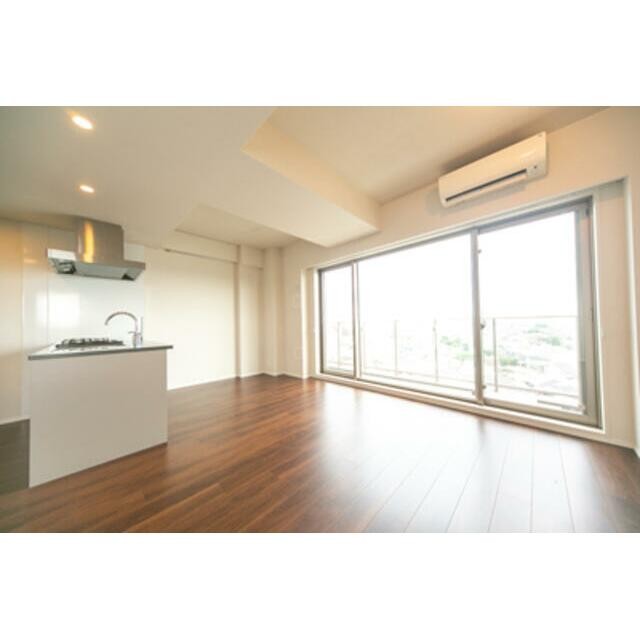 ※写真は同タイプ住戸です。(居間)