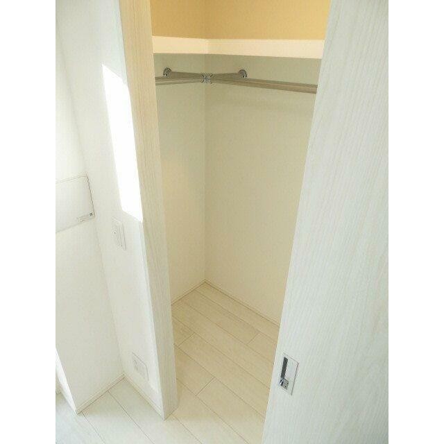 こまごまとしたものを収納できそうですね(内装)