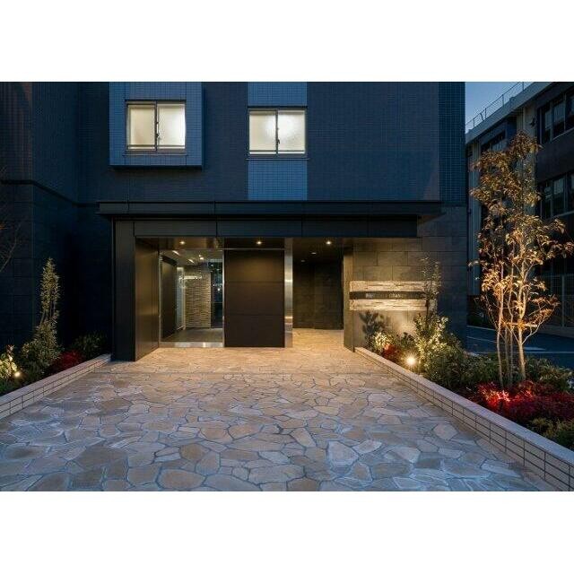 落ち着いたエントランスです(その他建物画像)