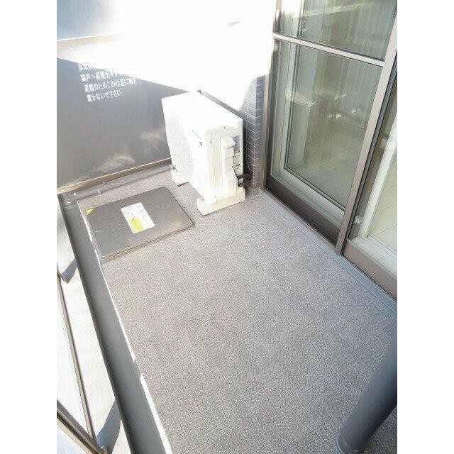 外からの目が気にならないバルコニーで洗濯物が干せます