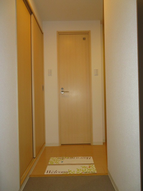 (玄関)
