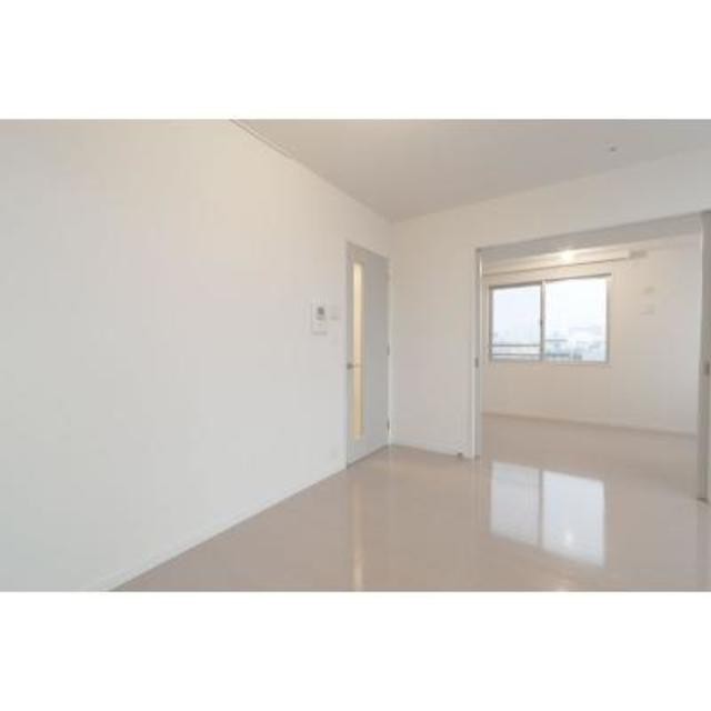 ※写真は同タイプ住戸です。(居間)