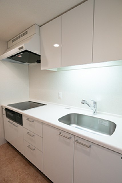 ※写真は同タイプ住戸です。(キッチン)