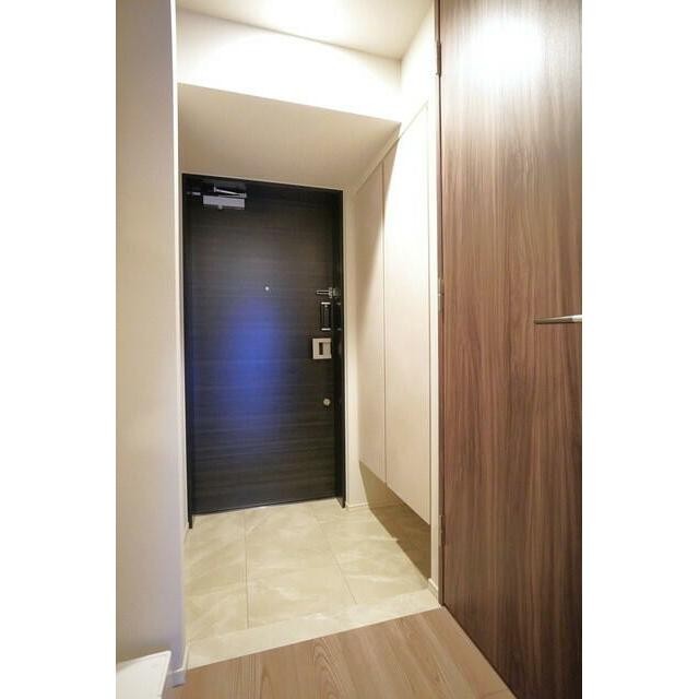 ※同仕様写真含む(玄関)