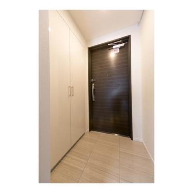 ※写真は同タイプ住戸です。(玄関)