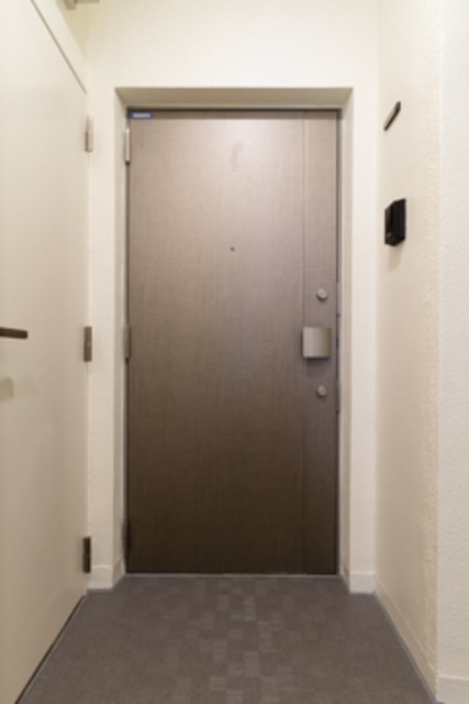 ※写真は同タイプ住戸です。(玄関)