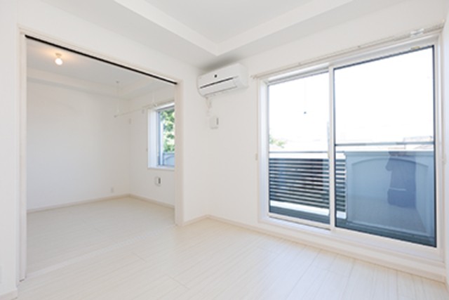 ※写真は同タイプ住戸です。(居間)