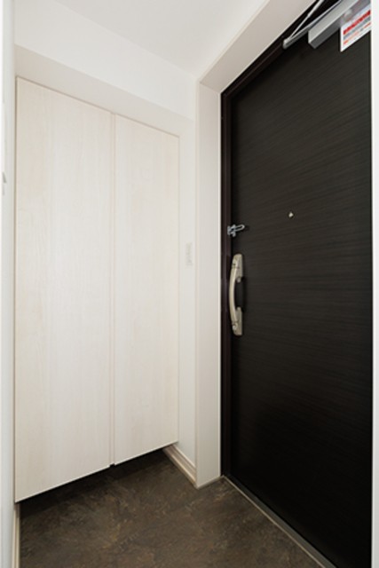 ※写真は同タイプ住戸です。(玄関)