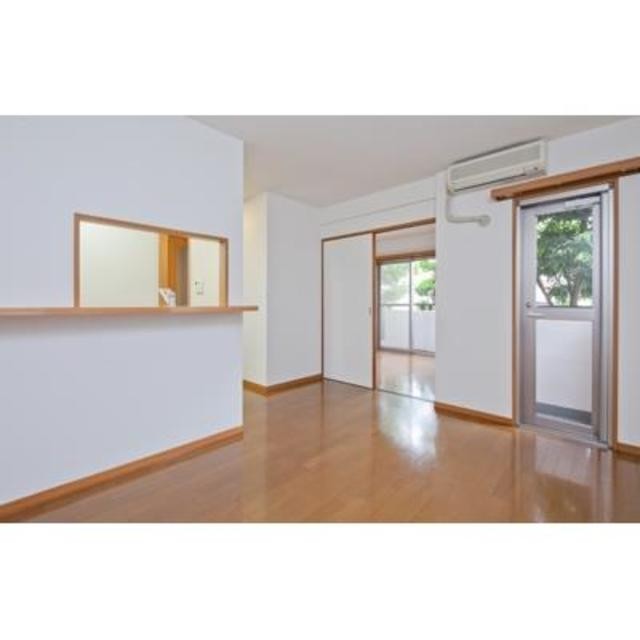 ※写真は同タイプ住戸です。(居間)