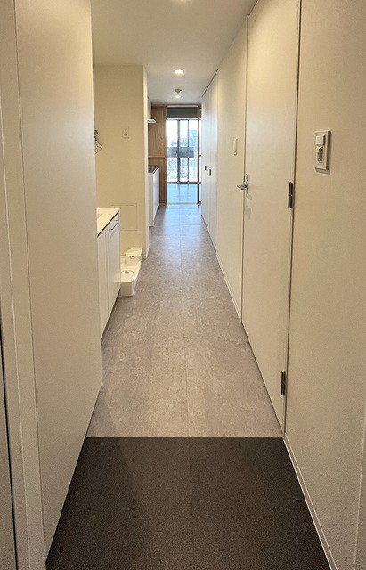 ※写真は同タイプ住戸です。(玄関)