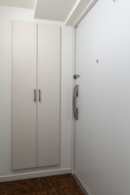 ※写真は同タイプ住戸です。(玄関)