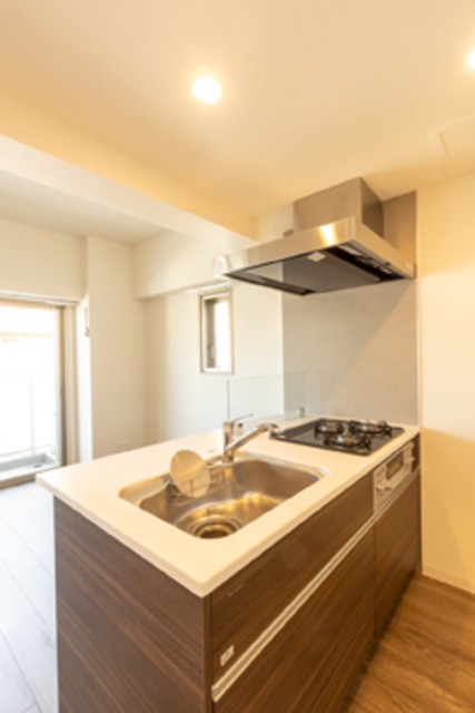 ※写真は同タイプ住戸です。(キッチン)