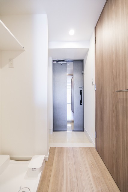 ※写真は同タイプ住戸です。(玄関)