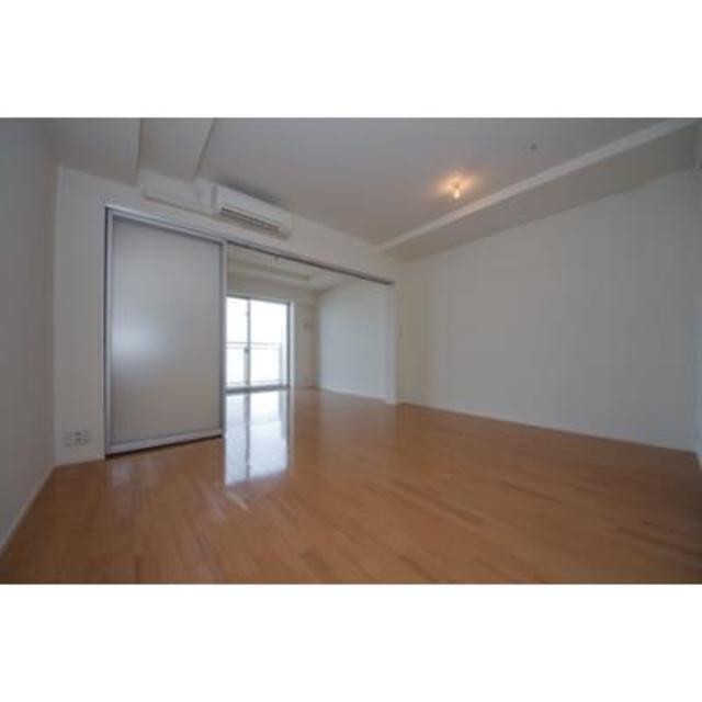 ※写真は同タイプ住戸です。(居間)