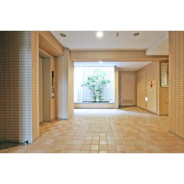 広々としたエントランス