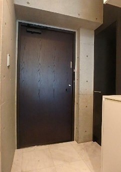 ※同仕様写真含む(玄関)