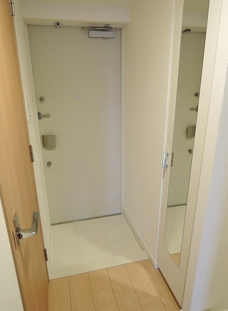 ※同仕様写真含む(玄関)