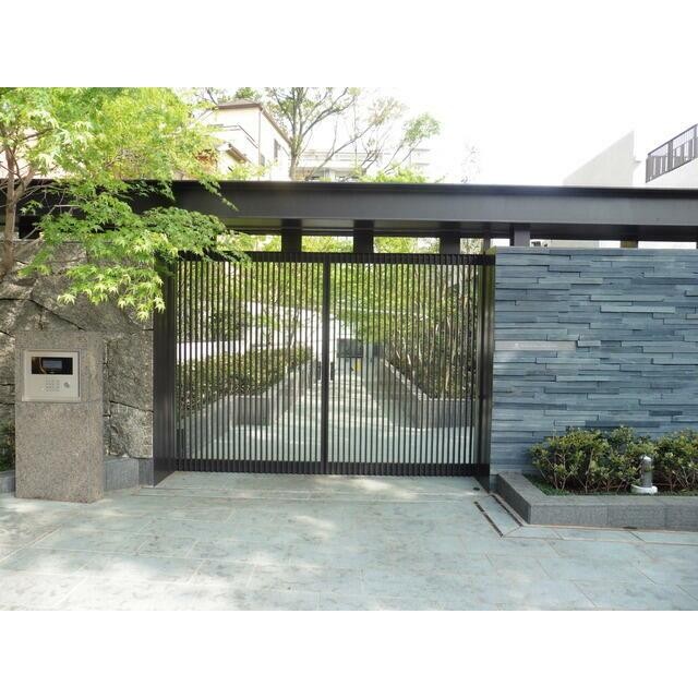 サブエントランス：2016年4月撮影(その他建物画像)