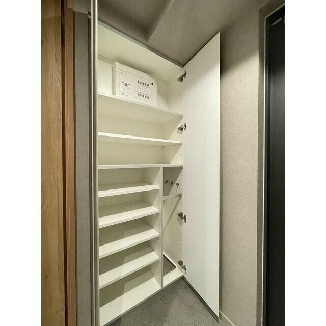 シューズボックス