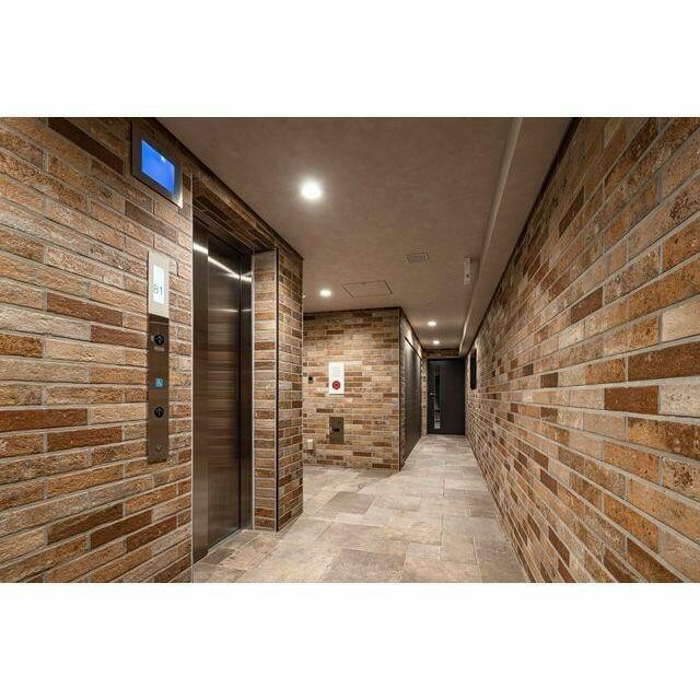 地下1階エレベーターホール 2023年1